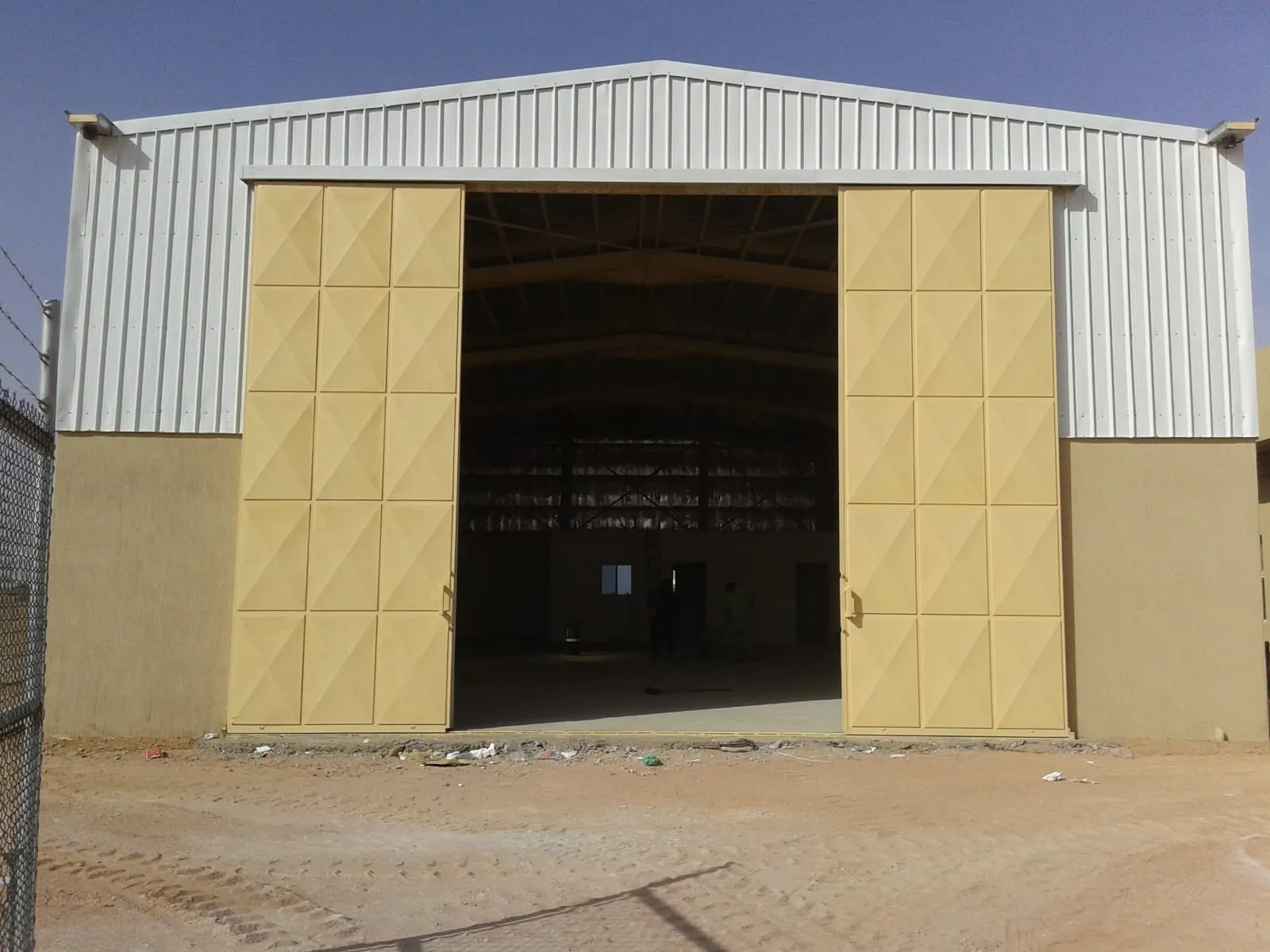 مشروع مستودع ساندوتش بانل 2